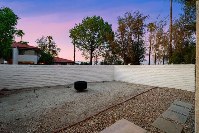 2501 N Whitewater Club Drive, Palm Springs CA: https://media.crmls.org/mediaz/5d568777-ddf5-477a-a83d-9376ba49bbec.jpg