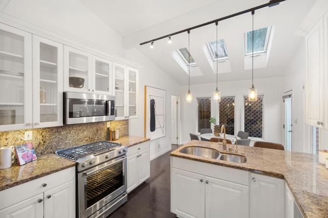 2937 San Juan Boulevard, Belmont CA: https://media.crmls.org/mediaz/5d568a66-6cae-4722-9aac-08562f54d807.jpg