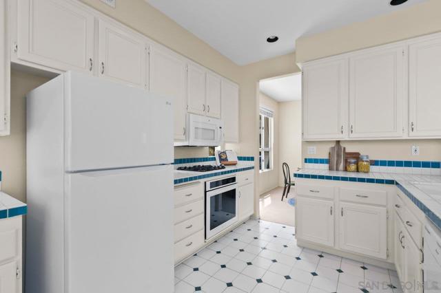 Image 15 of 37 For 13583 Scarsdale Way