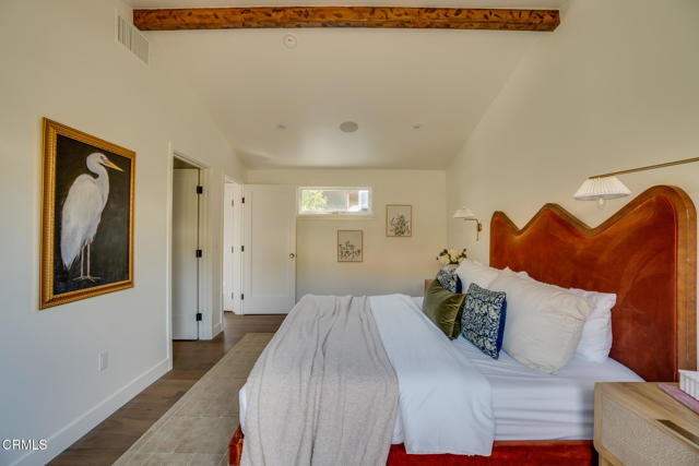 5163 Highland View Avenue, Los Angeles CA: https://media.crmls.org/mediaz/5d58b640-da13-46f8-8e25-9e8ae7dd39da.jpg