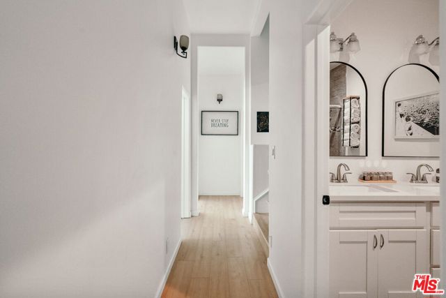 3646 Potosi Avenue, Studio City CA: https://media.crmls.org/mediaz/5d59982b-bc37-47d3-91a1-183e3b1c05a8.jpg