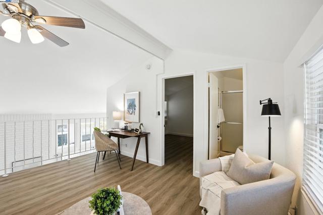 102 Rolling Green Cir, Pleasant Hill CA: https://media.crmls.org/mediaz/5d59a845-5d41-4b8e-94a3-00003df0990f.jpg