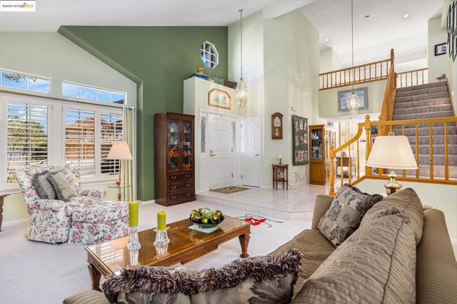 4704 Crestone Needle Way, Antioch CA: https://media.crmls.org/mediaz/5d5a7697-765d-4806-bd25-55ce4ec1da38.jpg