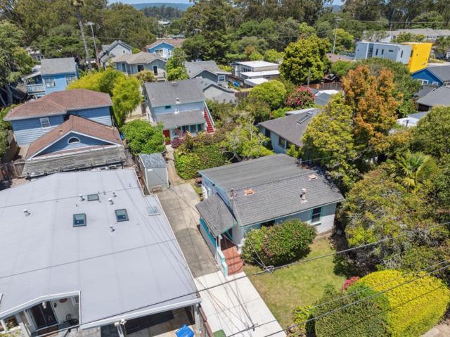 399 13th Avenue, Santa Cruz CA: https://media.crmls.org/mediaz/5d5afaf9-2b10-4f12-a23d-2ab4441a98e8.jpg