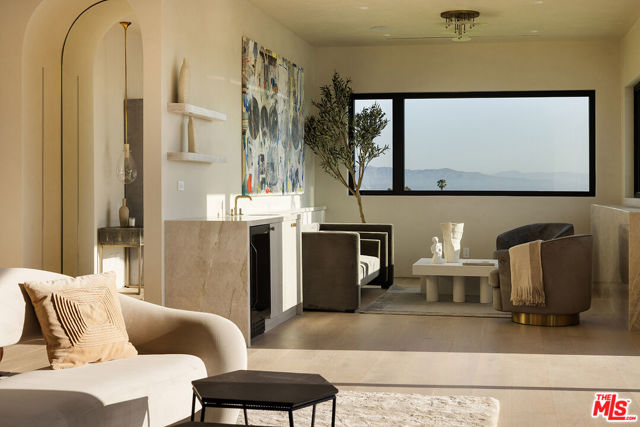 Drew Fenton | 16401 Mulholland Drive Los Angeles CA | MLS: 7706113