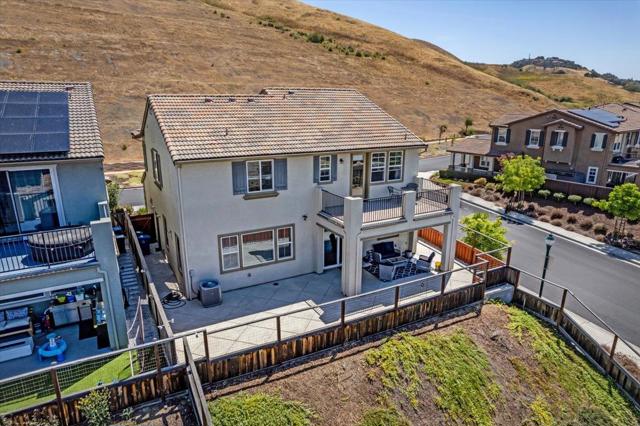 30111 Mountain View Drive, Hayward CA: https://media.crmls.org/mediaz/5d5b66f2-cbb0-40a5-84eb-9069c58434f7.jpg