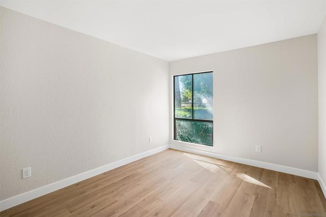 9209 Village Glen Dr, San Diego, California 92123, 2 Bedrooms Bedrooms, ,1 BathroomBathrooms,Condominium,For Sale,Village Glen Dr,250020336SD