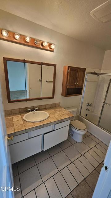 962 Lighthouse Way, Port Hueneme CA: https://media.crmls.org/mediaz/5d5b8e95-c7ef-465c-876a-b0cd4432d870.jpg