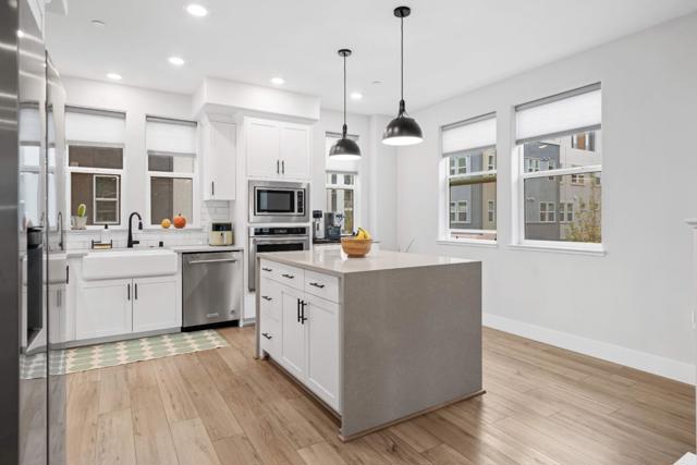 581 Yale Way, San Jose CA: https://media.crmls.org/mediaz/5d5b9fbb-bdbb-4cba-9ef3-f4827f5a03e5.jpg