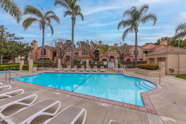 1132 Mooring Walk, Oxnard CA: https://media.crmls.org/mediaz/5d5be94b-4350-4fe3-8980-6f8d2aa4752b.jpg