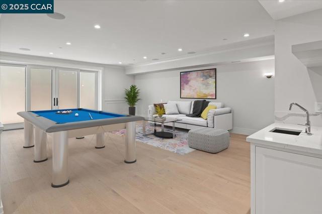 74 Middlefield Rd, Atherton CA: https://media.crmls.org/mediaz/5d5c346e-9564-4d5e-a971-f963042a6313.jpg