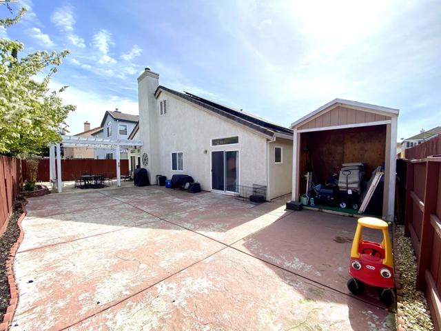 963 Grafton St, Manteca CA: https://media.crmls.org/mediaz/5d5c44bd-00cb-4b59-a4a8-3f0097b1065d.jpg