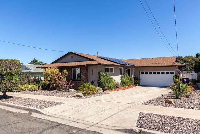 3581 Mount Abbey Ave, San Diego CA: https://media.crmls.org/mediaz/5d5d5442-c042-4073-b47c-b70b5a758d8d.jpg