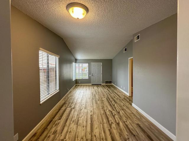 2886 Damico Drive, San Jose CA: https://media.crmls.org/mediaz/5d5d78fa-2c98-46bb-afad-4b7c5c4eeb55.jpg