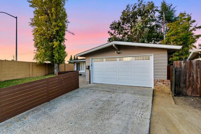 1101 Palamos Avenue, Sunnyvale CA: https://media.crmls.org/mediaz/5d5da07d-61c6-4d1a-8588-e6b1b6f78fcf.jpg