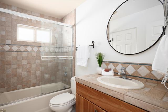16204 Orchard Bend Rd, Poway CA: https://media.crmls.org/mediaz/5d5dd4d1-ce06-41a1-9fd9-c7d56e3a88d2.jpg