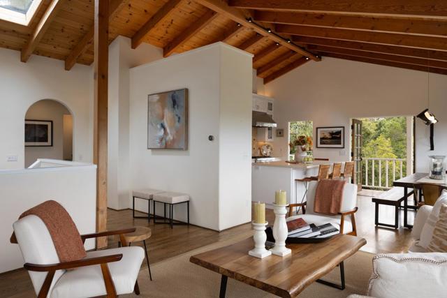 26282 Atherton Drive, Carmel CA: https://media.crmls.org/mediaz/5d5e1fdf-46ec-4b4d-94c7-71bc3ffcd49a.jpg