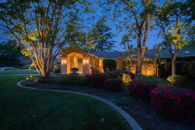 3231 Fieldcrest Drive, Sacramento CA: https://media.crmls.org/mediaz/5d5ef3d4-1d76-49c3-89fb-a41e770a0271.jpg