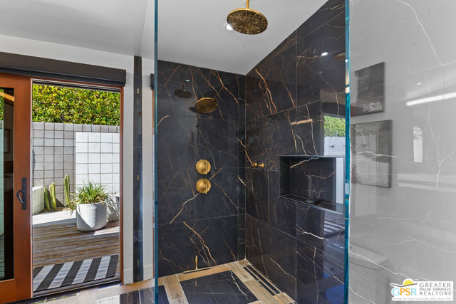 1189 N Rose Avenue, Palm Springs CA: https://media.crmls.org/mediaz/5d5f4715-68f4-453b-8770-6bae2f8e9c06.jpg