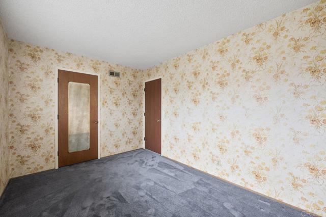 1113 Camino Del Sol Circle, Carlsbad CA: https://media.crmls.org/mediaz/5d601614-14de-4c9b-a585-8910a2b673e9.jpg