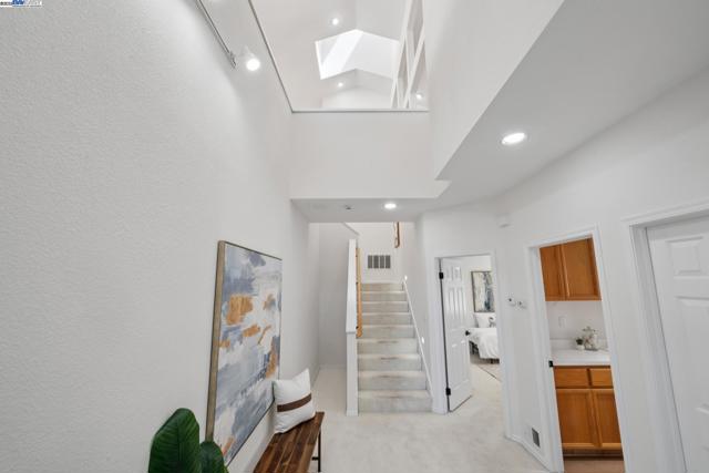 447 Donner Way, San Ramon CA: https://media.crmls.org/mediaz/5d60fa40-f7f8-4ebf-abfc-def0f20d2477.jpg