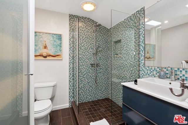5916 Via Zurita, La Jolla CA: https://media.crmls.org/mediaz/5d6142cc-37b6-4eda-ad37-d751990c420a.jpg