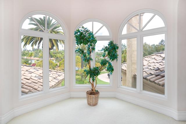 13645 Paseo De La Huerta, Poway CA: https://media.crmls.org/mediaz/5d614a5d-0fb0-4640-8de7-686a2037ca33.jpg