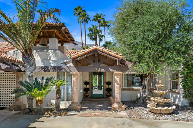 835 N Avenida Palmas, Palm Springs, CA 92262