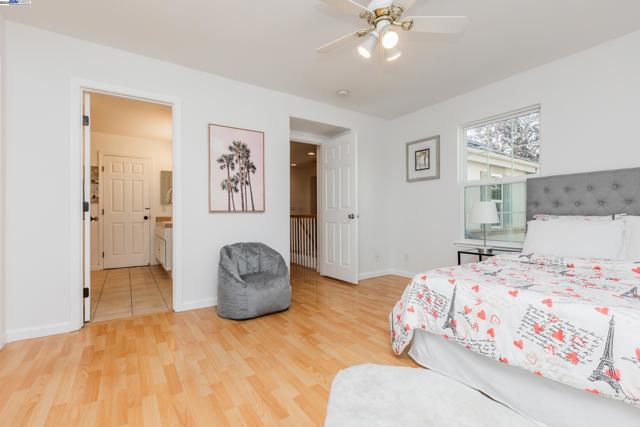 4008 Mount Vernon Pl, Dublin CA: https://media.crmls.org/mediaz/5d6317aa-383f-4321-a75a-a348448a501f.jpg