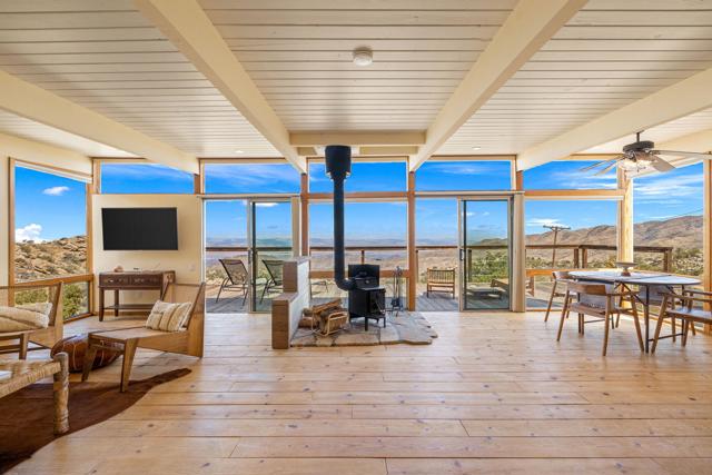 61474 Hanging Rock Lane, Mountain Center CA: https://media.crmls.org/mediaz/5d6344c7-61a3-4765-8520-11935d1fc041.jpg