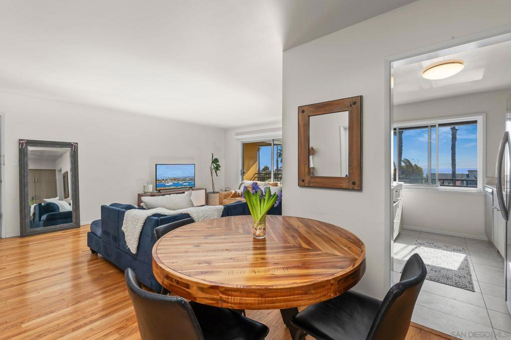 5367 La Jolla Blvd - photo 14