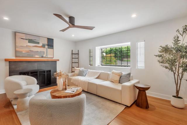 1641 Molitor Road, Belmont CA: https://media.crmls.org/mediaz/5d64a03c-c767-46ec-a1af-6b21e9ca9722.jpg