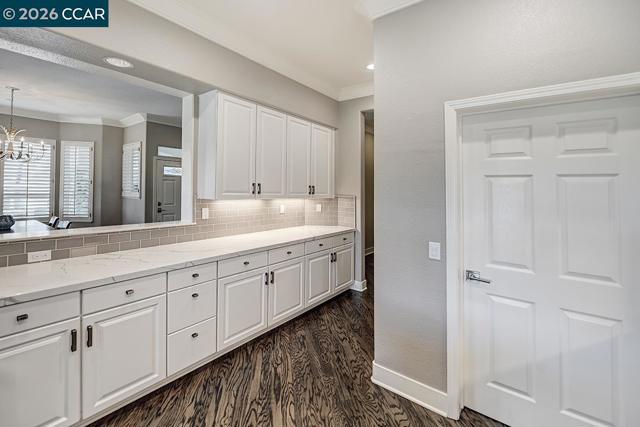 Image 6 of 59 For 539 High Eagle Ct