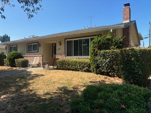 591 Nello Drive, Campbell CA: https://media.crmls.org/mediaz/5d65dbf1-8e6f-4edf-8e56-ad974c23bb3d.jpg
