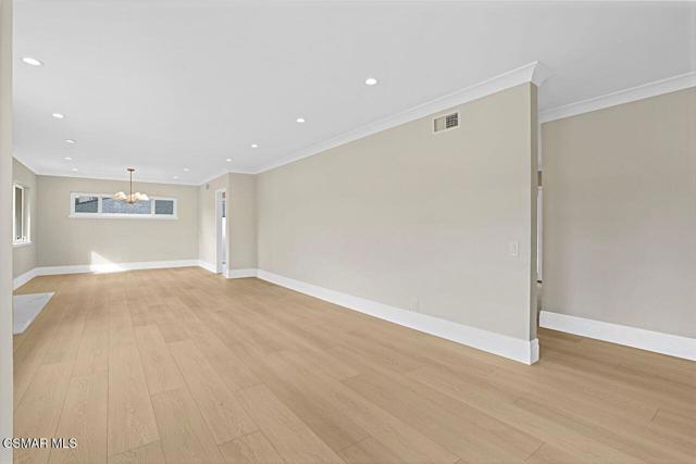 8_11946757_184500_184500-EM-108