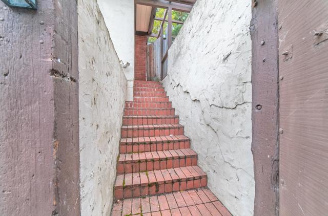 25145 N Carmel Hills Drive, Carmel CA: https://media.crmls.org/mediaz/5d66e473-cee5-4802-a6d5-3fc6e8cfa906.jpg