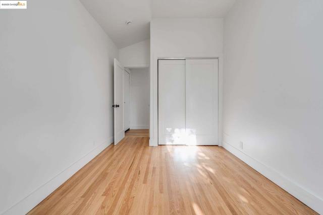 1238 12Th St, Oakland CA: https://media.crmls.org/mediaz/5d66e58d-cd0b-4955-9e74-72fa42d9a5a4.jpg