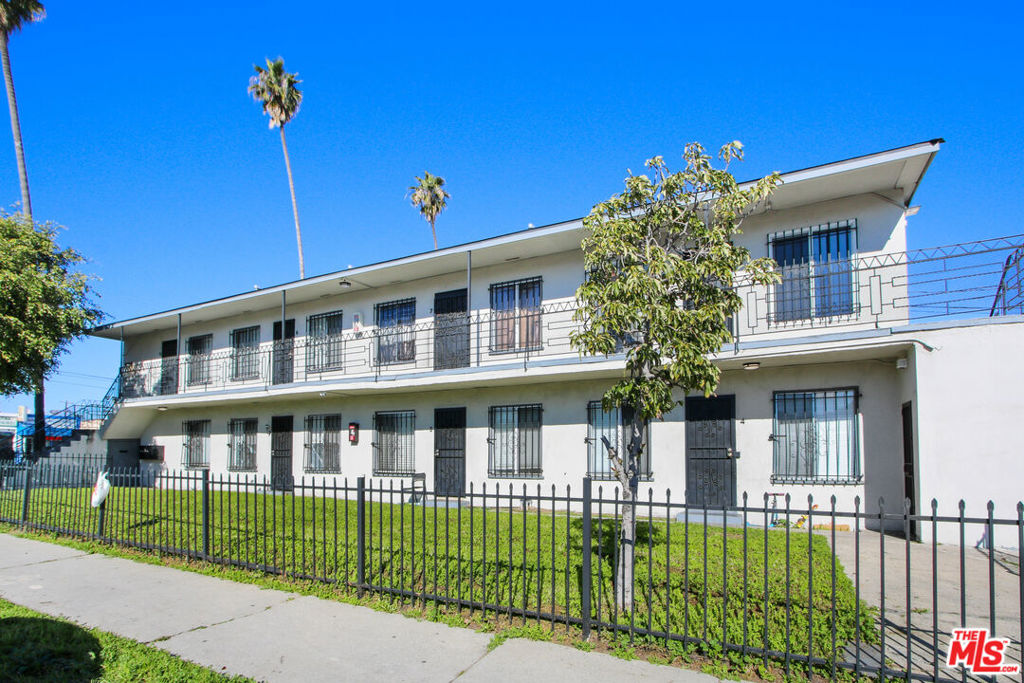 11226 S Figueroa Street, Los Angeles, CA 90061