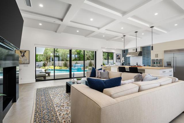 74846 Fox Hills Court, Palm Desert CA: https://media.crmls.org/mediaz/5d67b5e3-9d4b-4867-bd1f-bfa9d96fd0bc.jpg