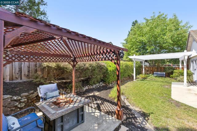 2232 Normandy Cir, Livermore CA: https://media.crmls.org/mediaz/5d67fc6c-dfdb-473b-ad78-a487c270dbf9.jpg