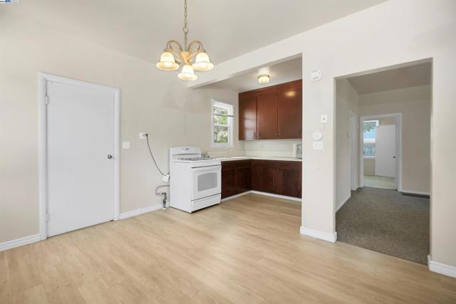 75 Kilkare Rd, Sunol CA: https://media.crmls.org/mediaz/5d68635f-be42-4b51-8f87-ca61fcaf98e0.jpg