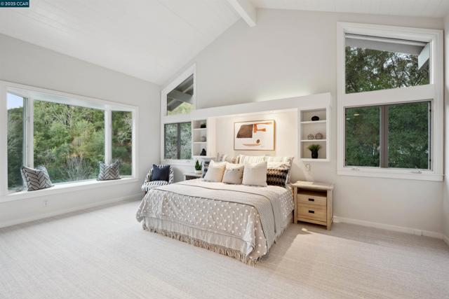 35 Tiger Tail Court, Orinda CA: https://media.crmls.org/mediaz/5d68dc88-8249-4dad-ba2c-918408406da5.jpg