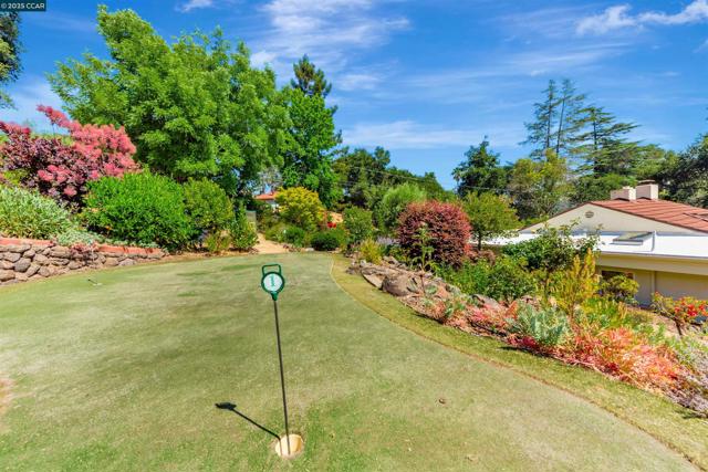 23 El Verano, Orinda CA: https://media.crmls.org/mediaz/5d696947-ae92-4c4d-bb8a-8d78eb2a13ba.jpg