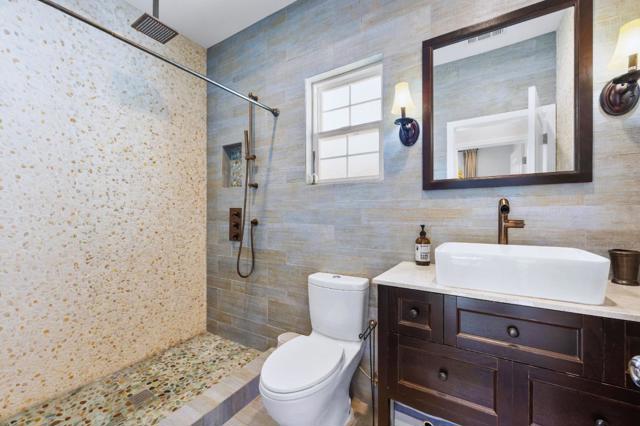 2240 Francisco Boulevard, Pacifica CA: https://media.crmls.org/mediaz/5d69f85f-8245-4188-a751-fc1b0380ff3b.jpg