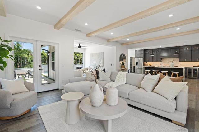 1384 Cynthia Ln, Carlsbad CA: https://media.crmls.org/mediaz/5d6a70f7-ff42-43bf-8a0a-a0bf7b611bf7.jpg