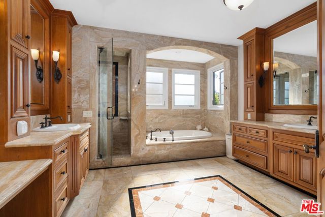 Image 18 of 38 For 919 Gretna Green Way