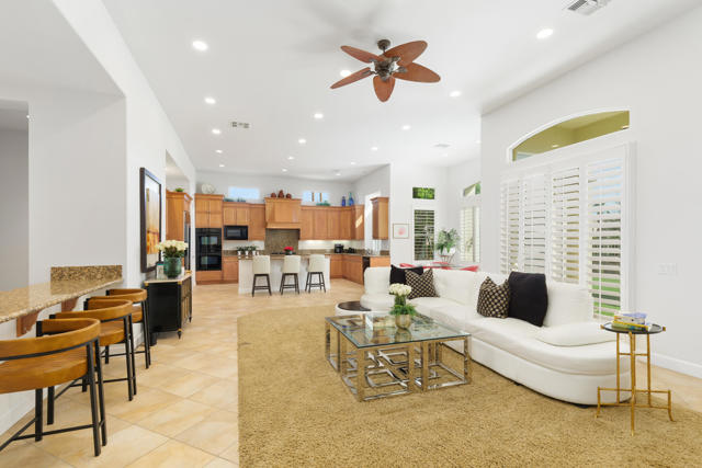 Image 21 of 44 For 1 Toscana Way