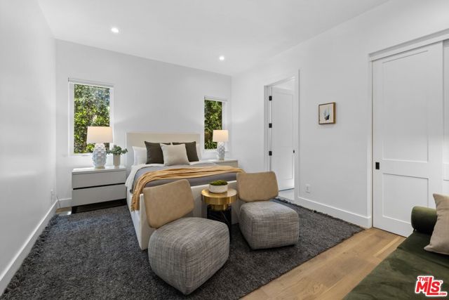 2590 Amherst Avenue, Los Angeles CA: https://media.crmls.org/mediaz/5d6ba93d-00a3-4016-a8f0-4cb11658befe.jpg