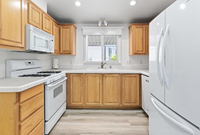 6011 Scotts Valley Drive, Scotts Valley CA: https://media.crmls.org/mediaz/5d6bff30-e9cb-405e-8f94-abb90e25c797.jpg