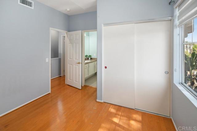 4104 Via Candidiz, San Diego CA: https://media.crmls.org/mediaz/5d6cc440-0832-43a2-a7fa-38e573ec7626.jpg